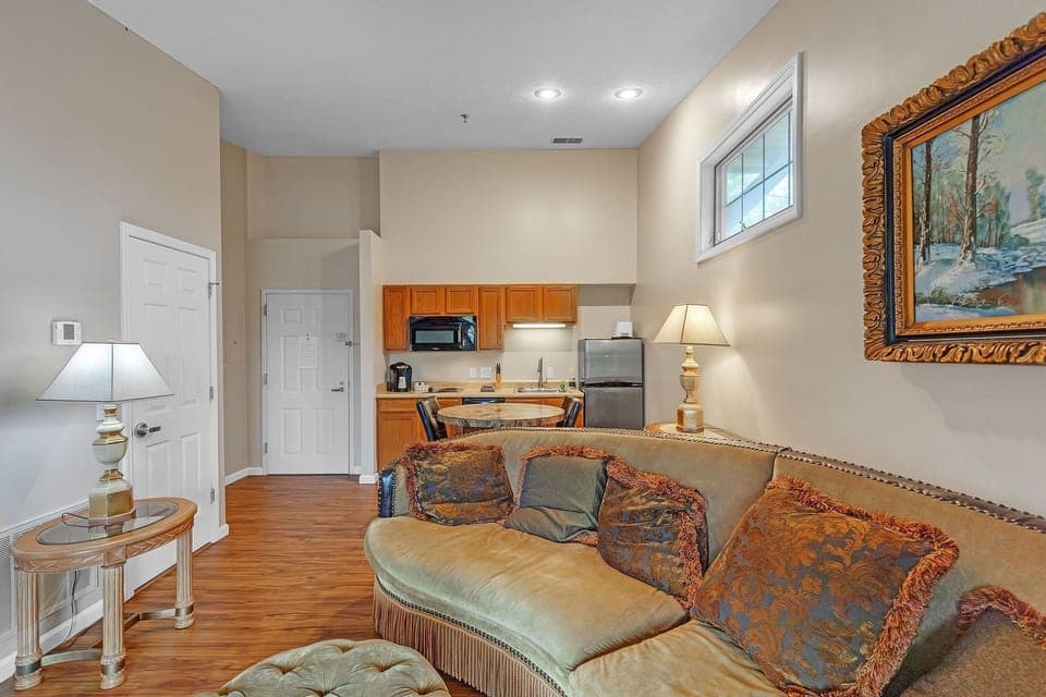 Suite, 1 Bedroom | Living area | Smart TV, streaming services