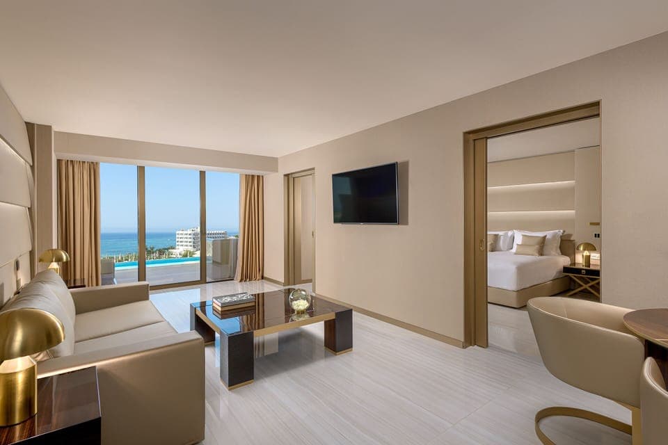 Suite, Sea View (Prestige Swim-up) | Hypo-allergenic bedding, memory foam beds, minibar, in-room safe