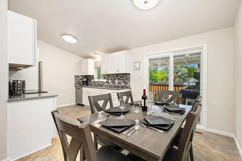 House, Multiple Beds, Balcony, Garden View (1119 S Edinburgh Drive) | Dining