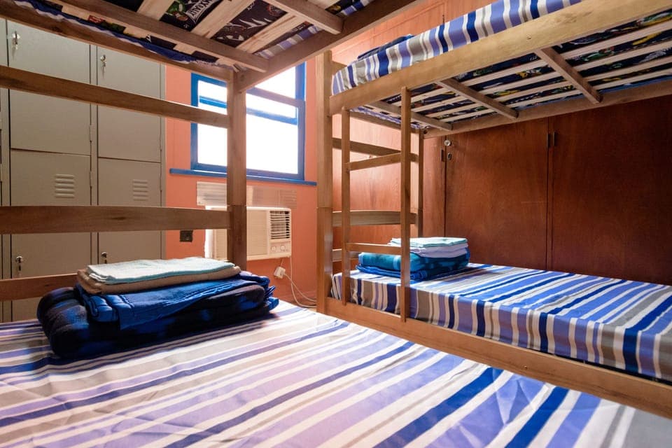 Shared Dormitory | Bed sheets