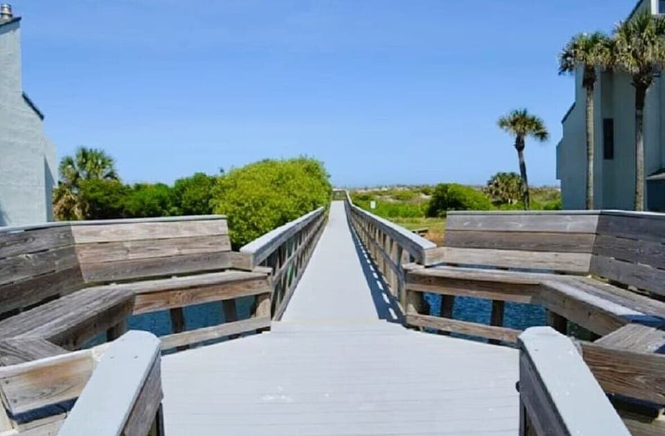 Condo (2 Bedrooms) | Property amenity