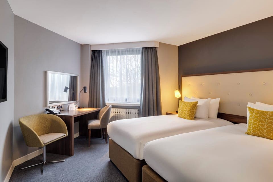 Premium bedding, in-room safe, desk, laptop workspace