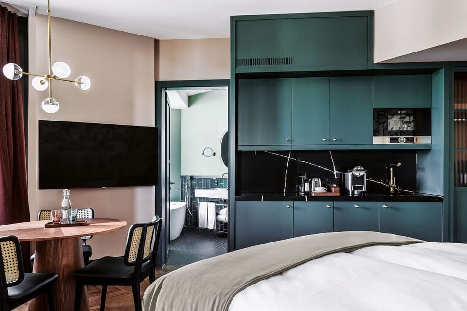 Deluxe Double Room | Private kitchenette | Fridge, espresso maker, coffee/tea maker, electric kettle