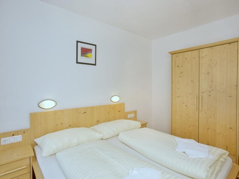 House | 3 bedrooms, bed sheets