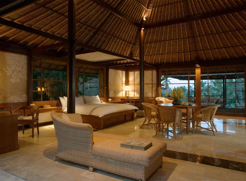 Minibar, in-room safe, individually decorated, individually furnished