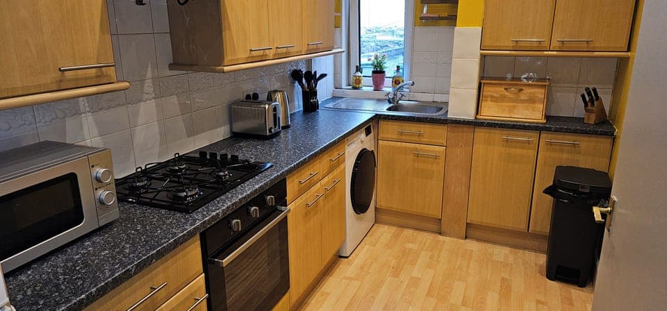 Standard Apartment, Partial Sea View | Private kitchen | Electric kettle, toaster