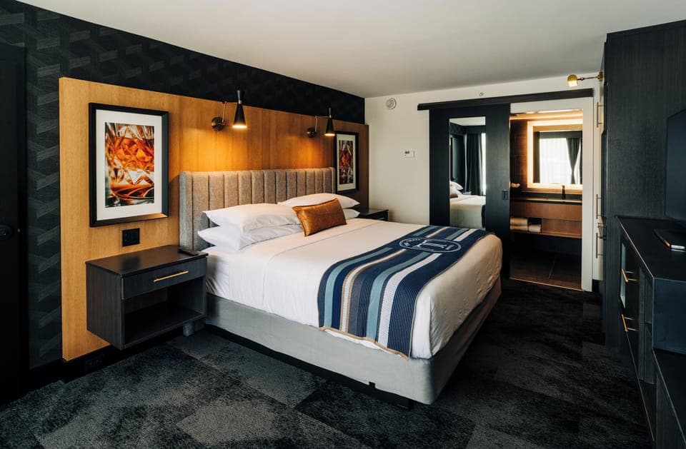 Premium bedding, individually decorated, desk, laptop workspace