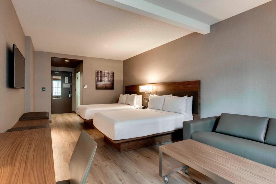 Superior Room, 2 Double Beds | Premium bedding, in-room safe, individually furnished, desk