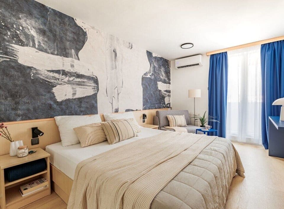 Family Quadruple Room | In-room safe, free WiFi, bed sheets