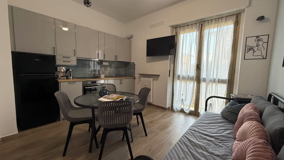 Apartment (1 Bedroom) | Interior