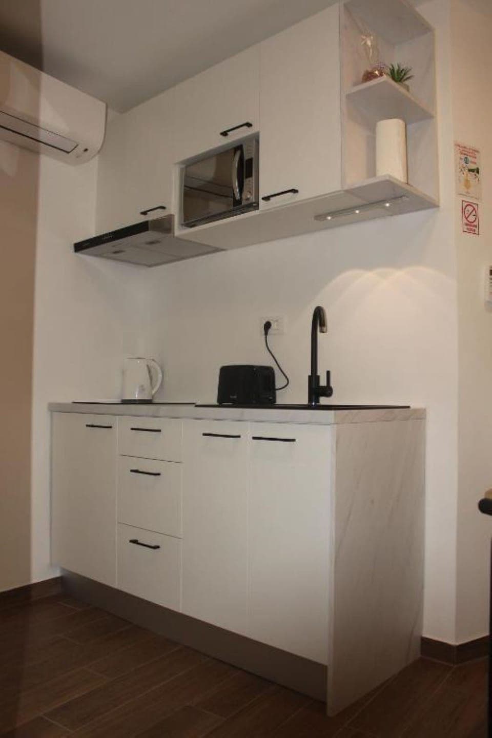 Private kitchenette