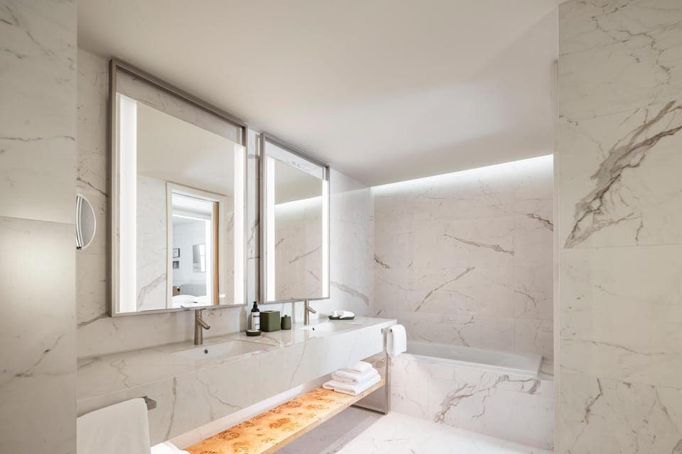 Suite, Sea View (Regency) | Bathroom | Shower, eco-friendly toiletries, hair dryer, bathrobes