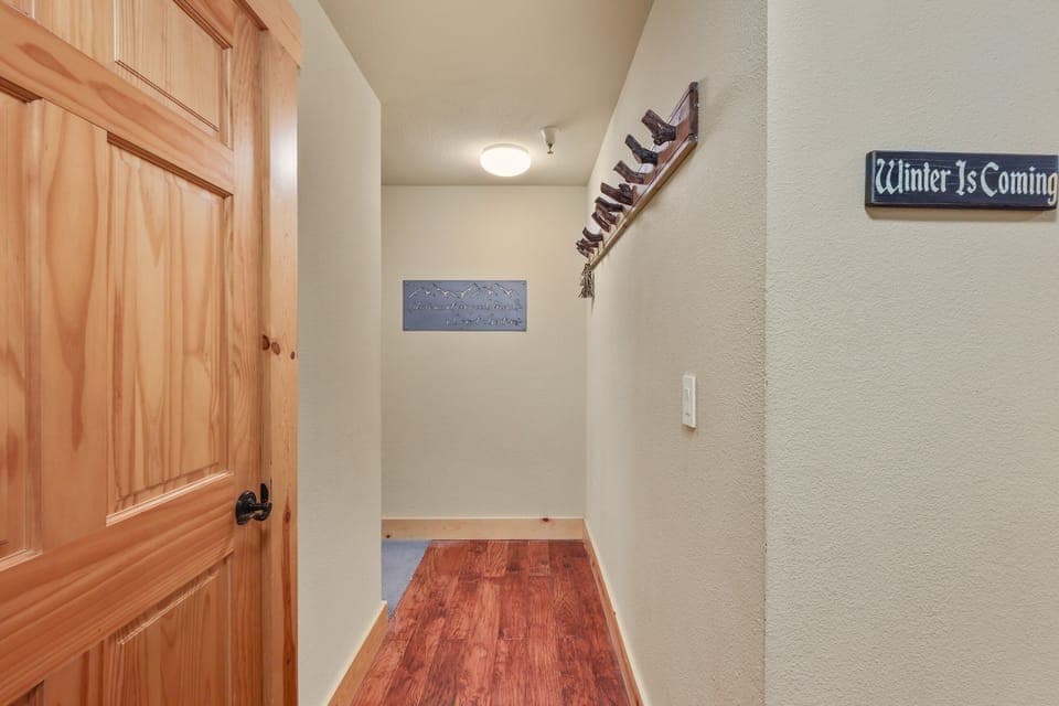 Condo, 3 Bedrooms | Interior