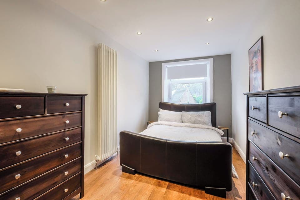 Classic House | 2 bedrooms, iron/ironing board, free WiFi