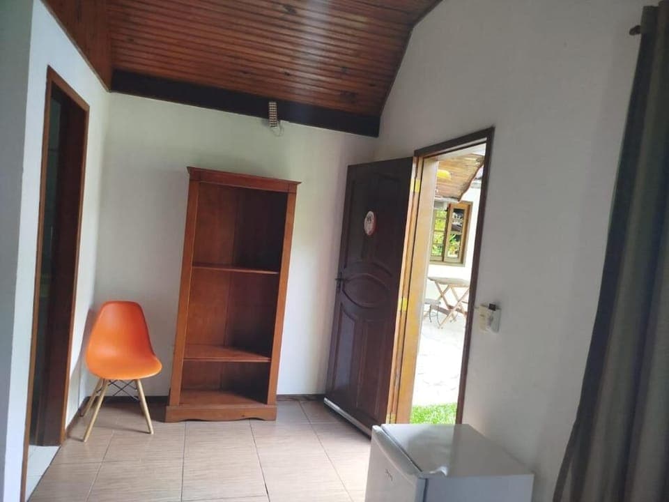 Family Chalet, Pool View | Hypo-allergenic bedding, free WiFi, bed sheets