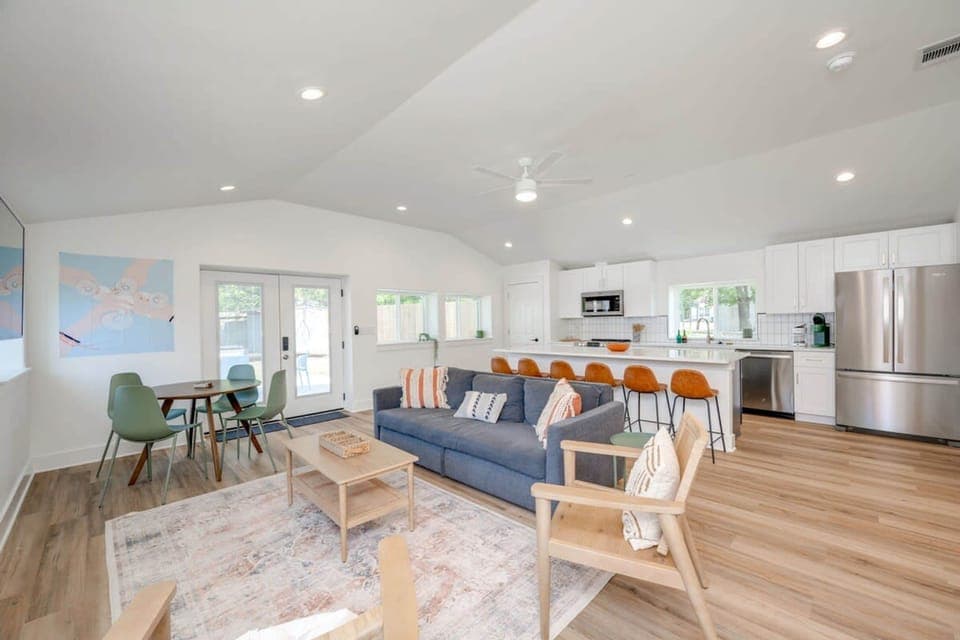 House | 3 bedrooms, desk, Internet