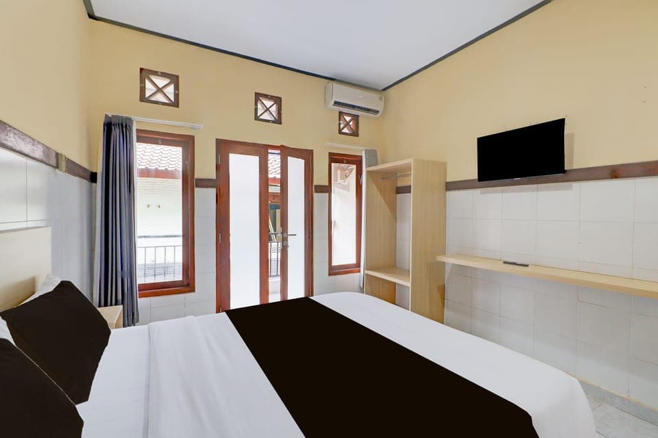 Deluxe Double Room | Premium bedding, free WiFi, bed sheets