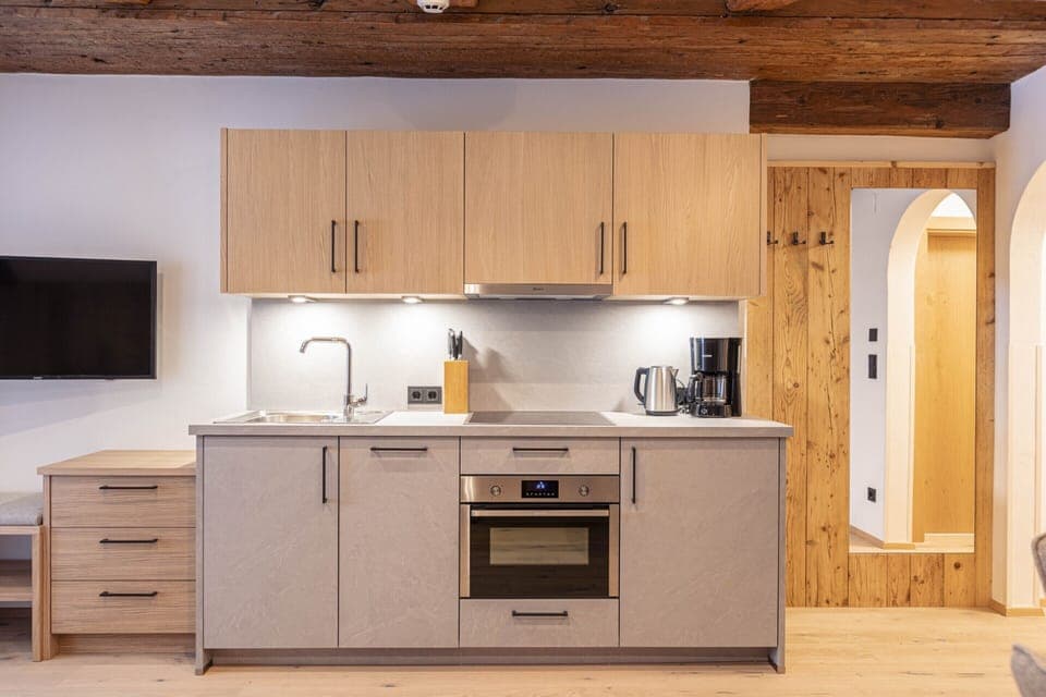 Apartment | Private kitchen | Cookware/dishes/utensils