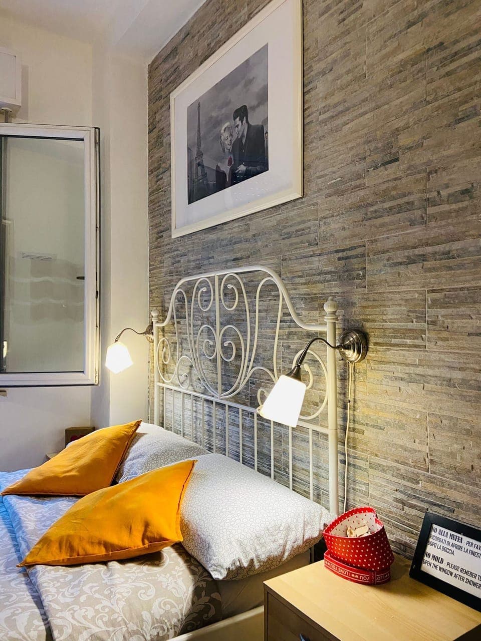 Economy Double Room | In-room safe, iron/ironing board, free WiFi, bed sheets