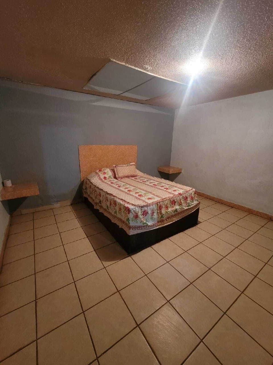 Basic Single Room | Free WiFi