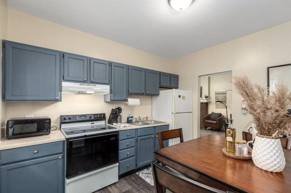 Apartment, 2 Bedrooms | Private kitchen | Fridge, oven, dishwasher, coffee/tea maker