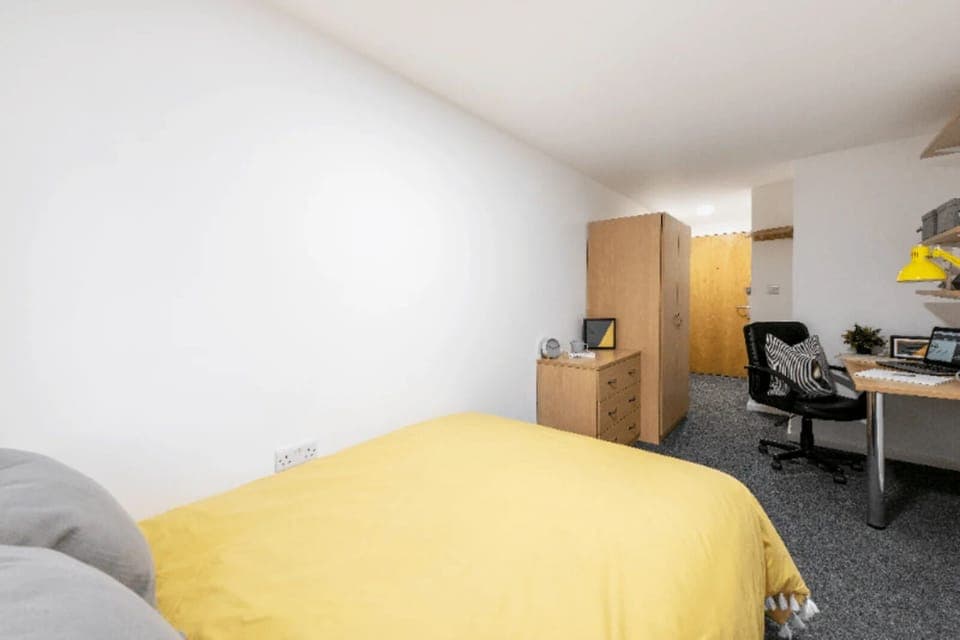 Single Room, Non Smoking | Blackout drapes, free WiFi