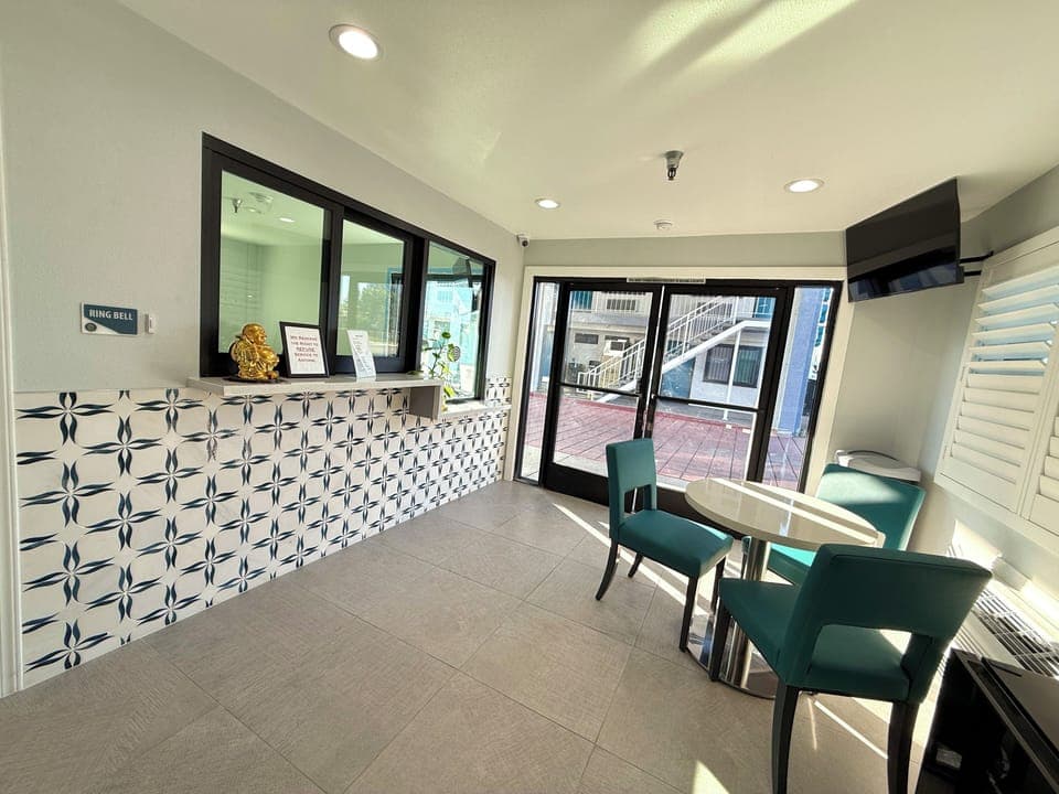 Free daily on-the-go breakfast