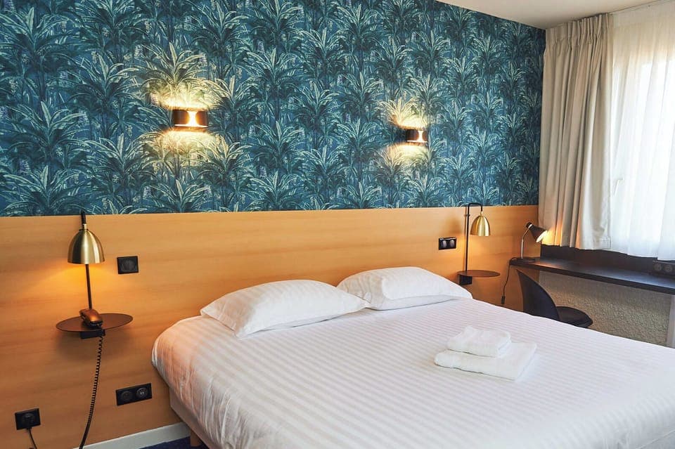 Superior Double or Twin Room, River View | Blackout drapes, soundproofing, iron/ironing board, free WiFi