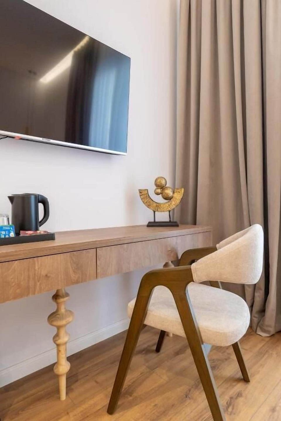 Superior Suite, Balcony | Free WiFi