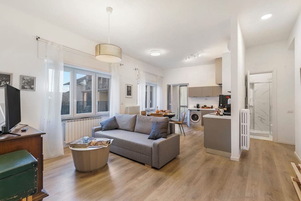 Family Apartment, Multiple Bedrooms, Mountainside (Gaia on Stresa Hill) | Living area | 21-inch flat-screen TV with digital channels