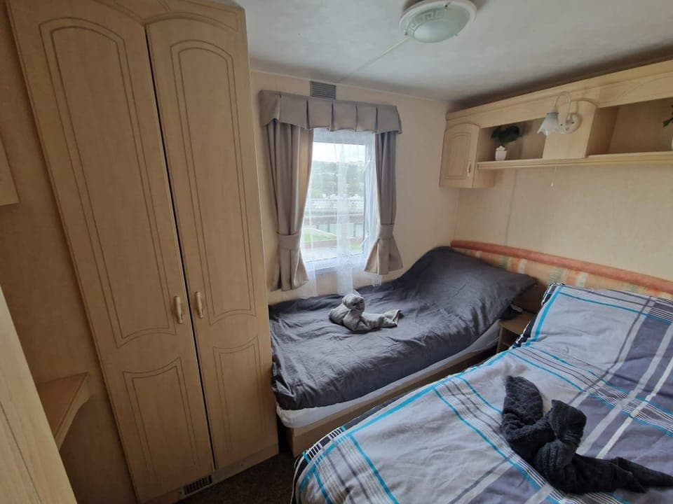 Chalet | 2 bedrooms, free WiFi, bed sheets