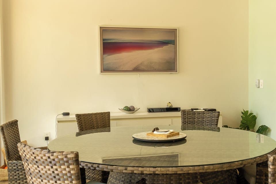 Deluxe House, Patio, Garden View | Dining room