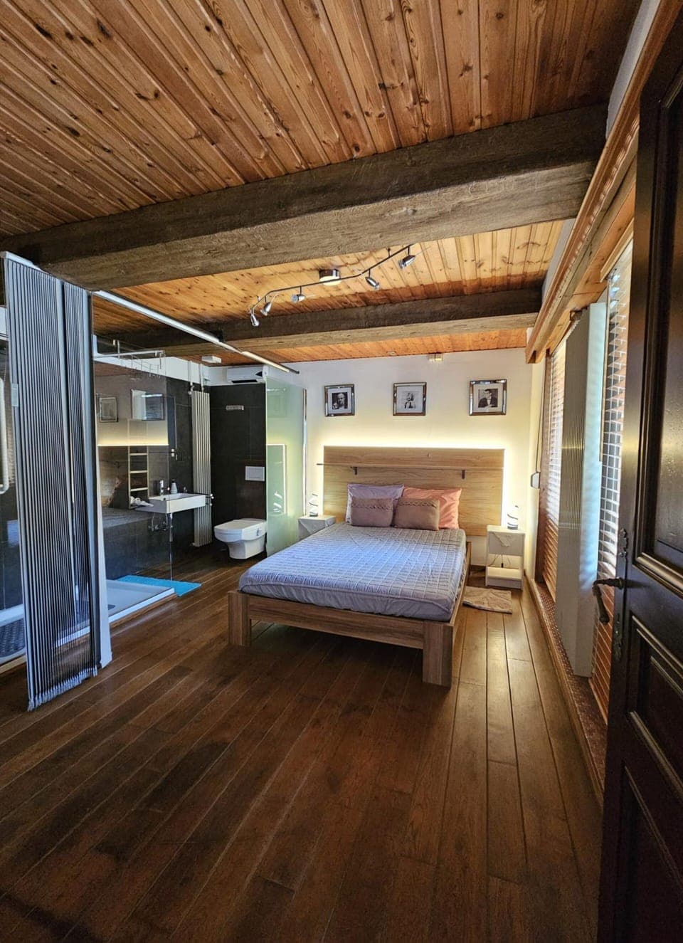 House | 2 bedrooms, bed sheets