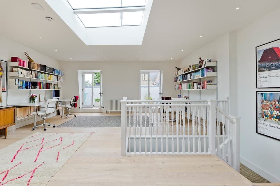 House (5 Bedrooms) | Interior