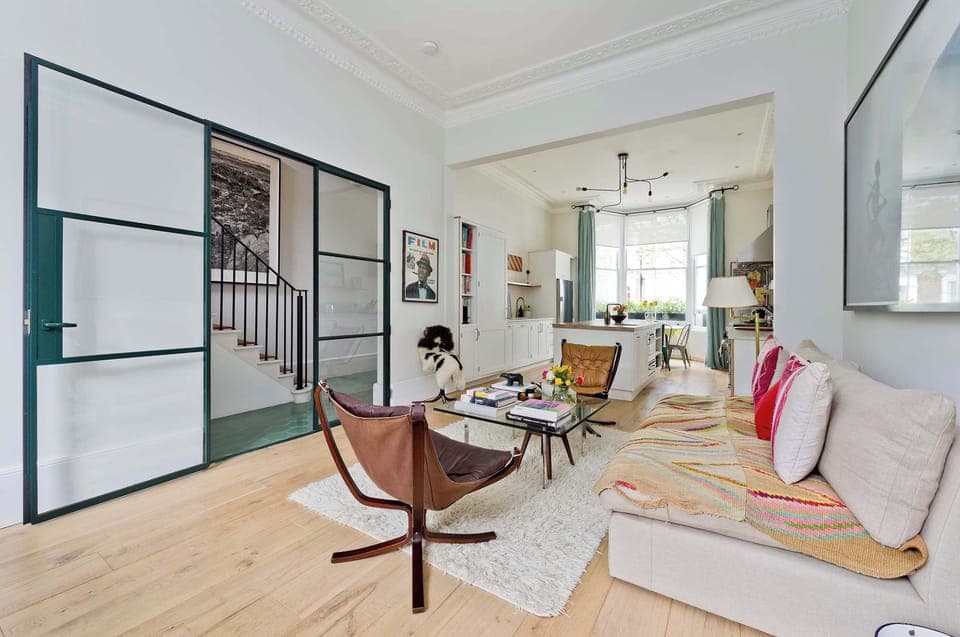 House (5 Bedrooms) | Interior