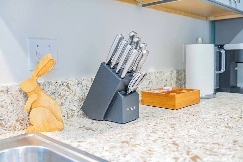 House, 2 Queen Beds, Patio, Garden View (1201 Glendora) | Miscellaneous