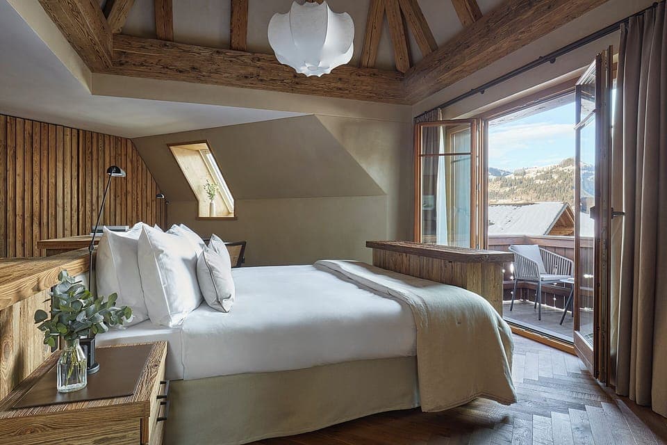 Luxury Suite, Balcony, Mountain View | In-room safe, desk, laptop workspace, iron/ironing board