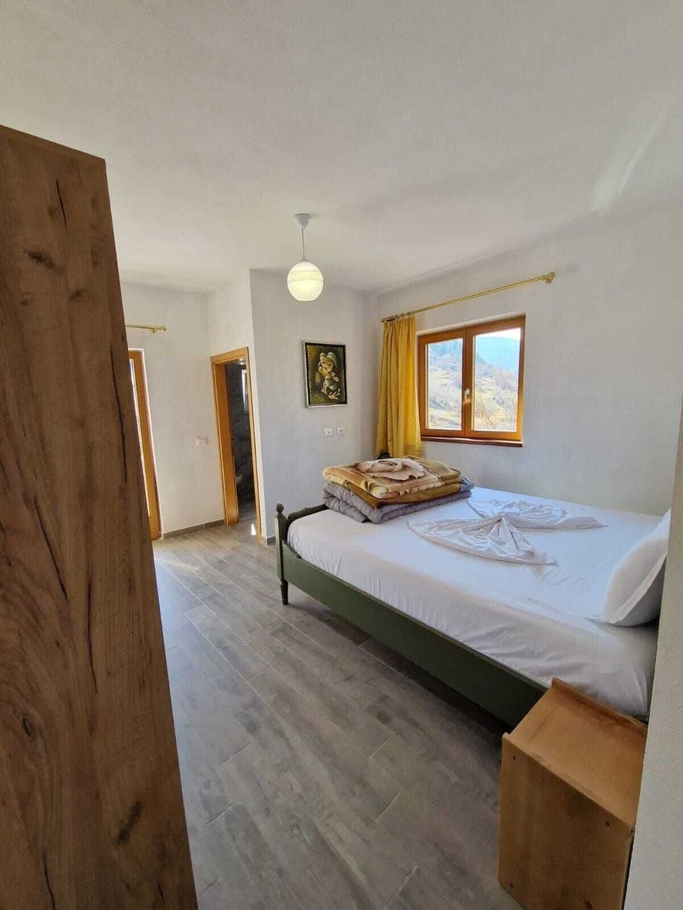 Comfort Double Room | Desk, blackout drapes, soundproofing, iron/ironing board