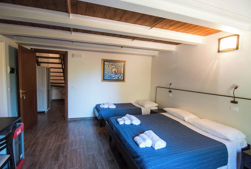 Quadruple Room | Desk, free WiFi