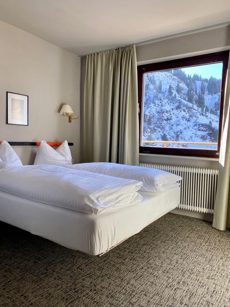 Junior Suite, Mountain View | Minibar, laptop workspace, free WiFi, bed sheets