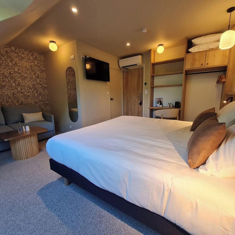 Family Room | Free cribs/infant beds, free WiFi, bed sheets