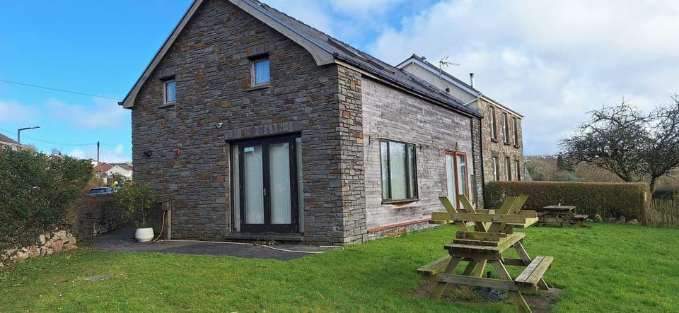 Cottage | Outdoor dining