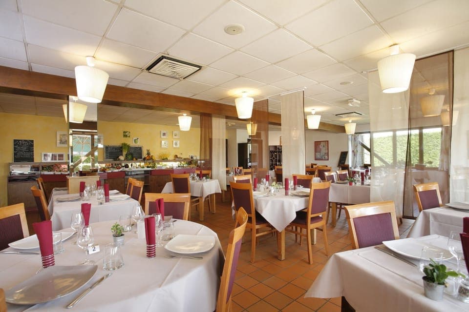 Breakfast and dinner served, Indian cuisine