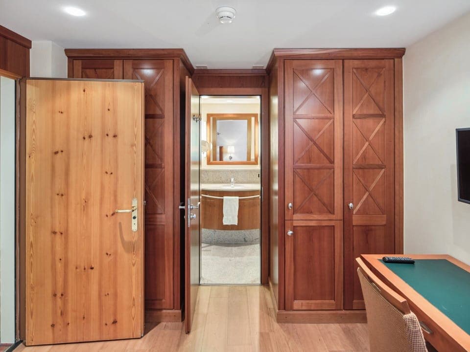 Single Room, Valley View | Desk, laptop workspace, blackout drapes, free WiFi