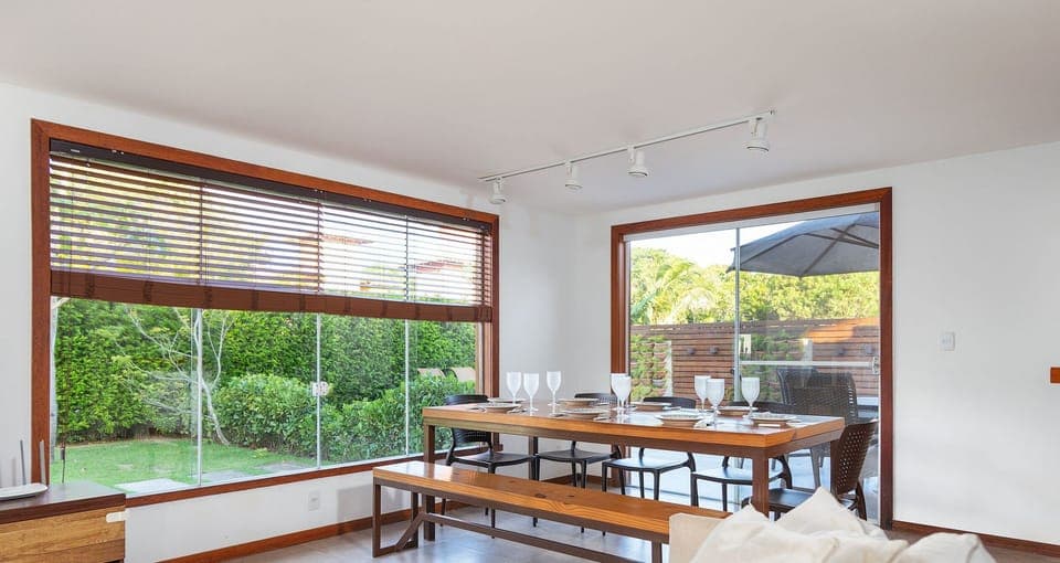 Deluxe House | Dining