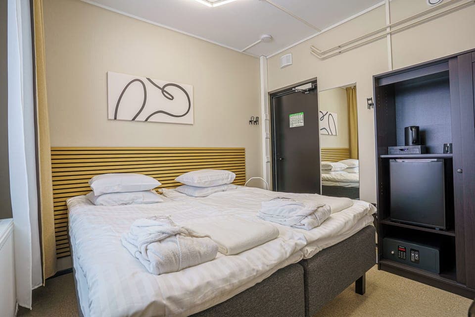 Deluxe Double Room | In-room safe, soundproofing, free WiFi, bed sheets