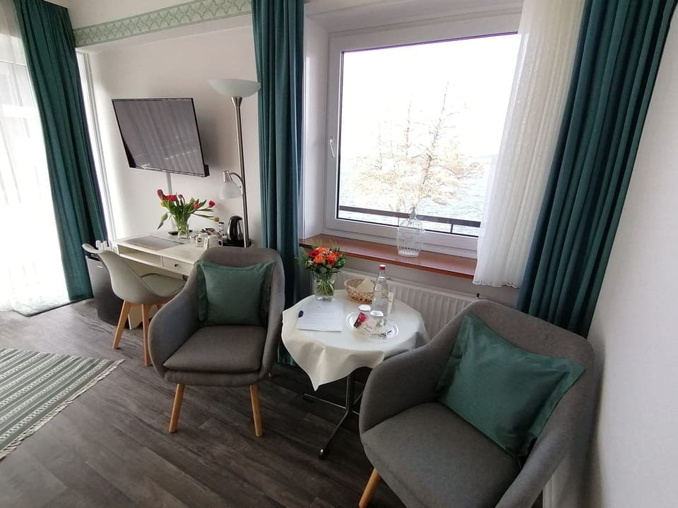 Comfort Double Room, Lake View | Hypo-allergenic bedding, in-room safe, desk, laptop workspace