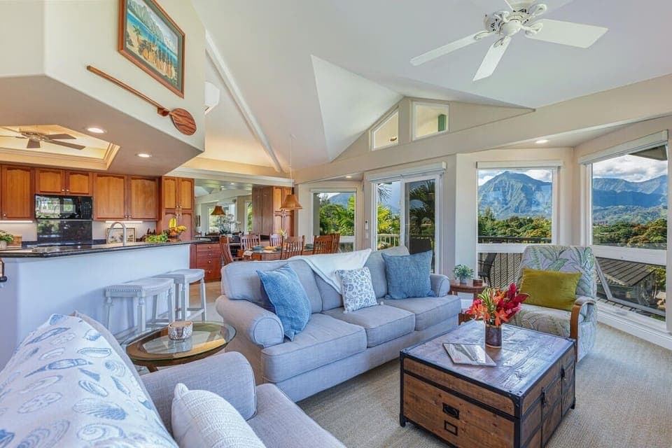 Condo, 3 Bedrooms | Living area | Smart TV