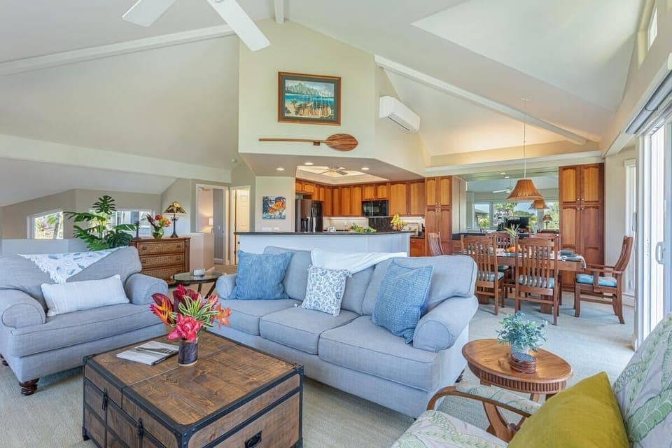 Condo, 3 Bedrooms | Living area | Smart TV