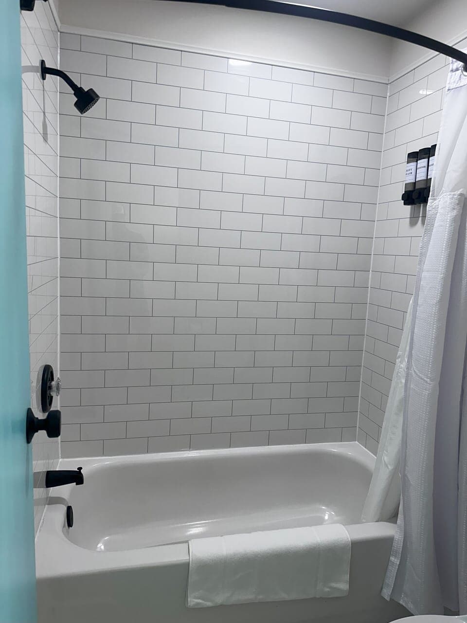 Family Double Room, Non Smoking, Private Bathroom | Bathroom | Shower, hair dryer, towels, soap